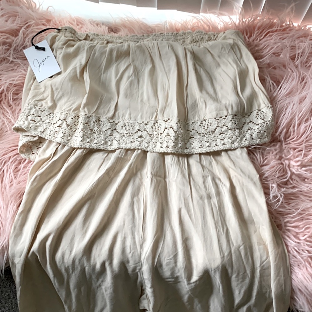 Off shoulder beach outfit